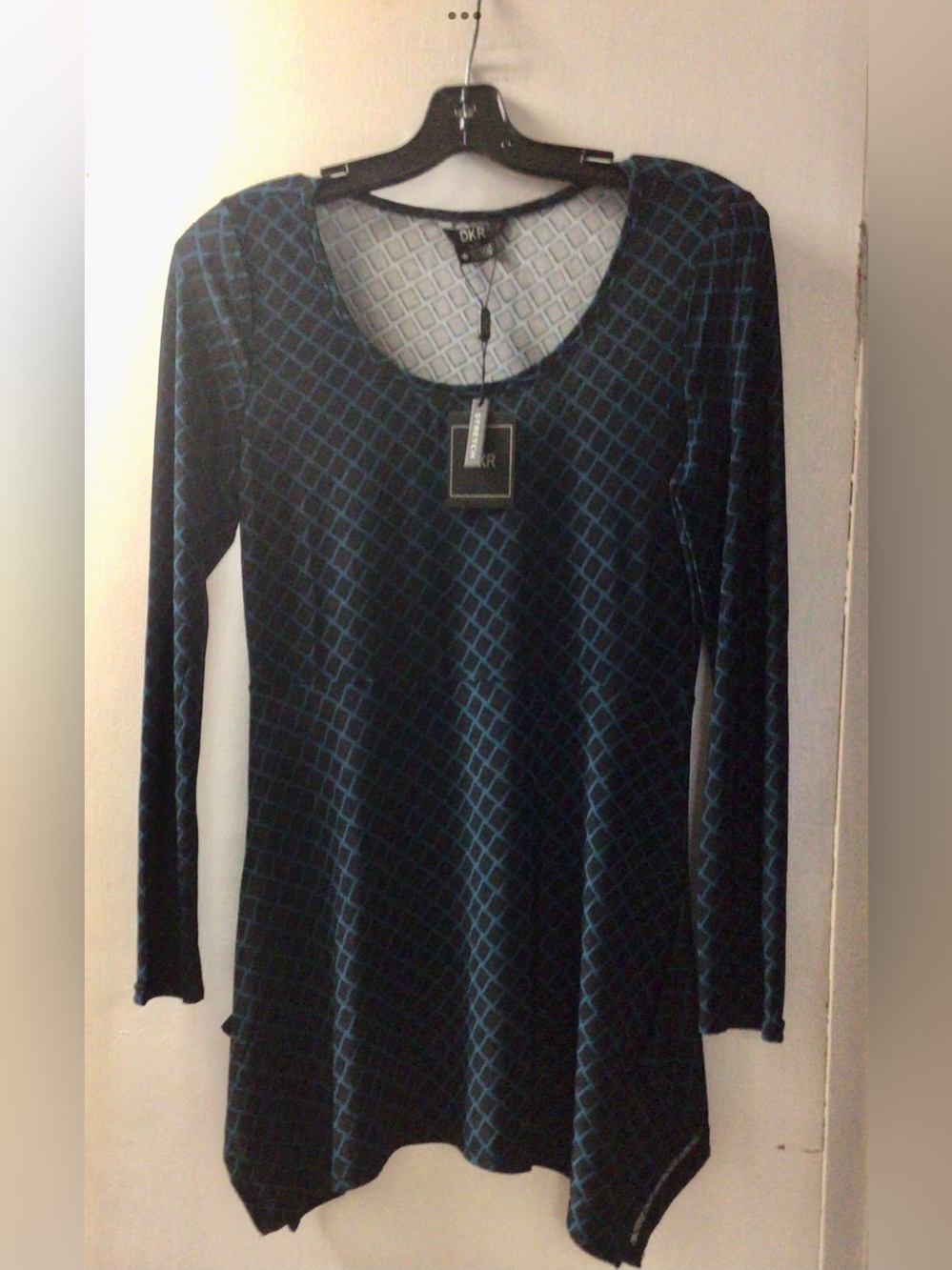 DKR Apparel Shark Bite Tunic with Empire Waist-Teal/Black